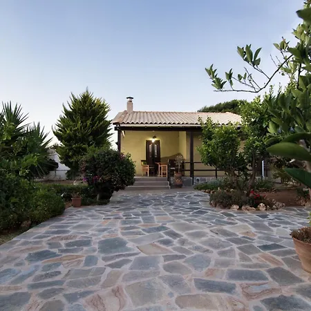 Semesterbostad Rias Private House *