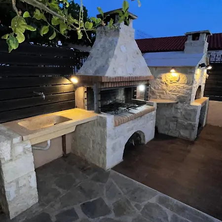 Rias Private House *
