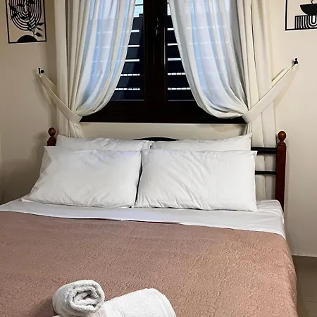 Rias Private House Hersonissos (Crete)
