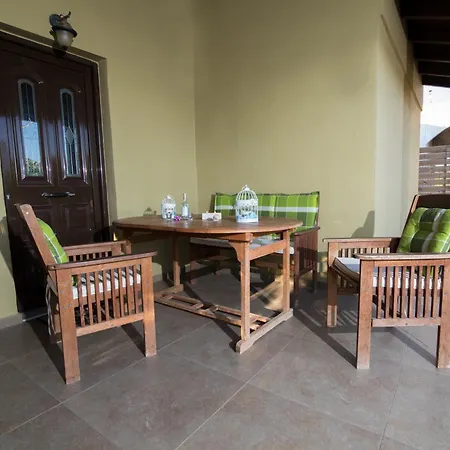 Semesterbostad Rias Private House *